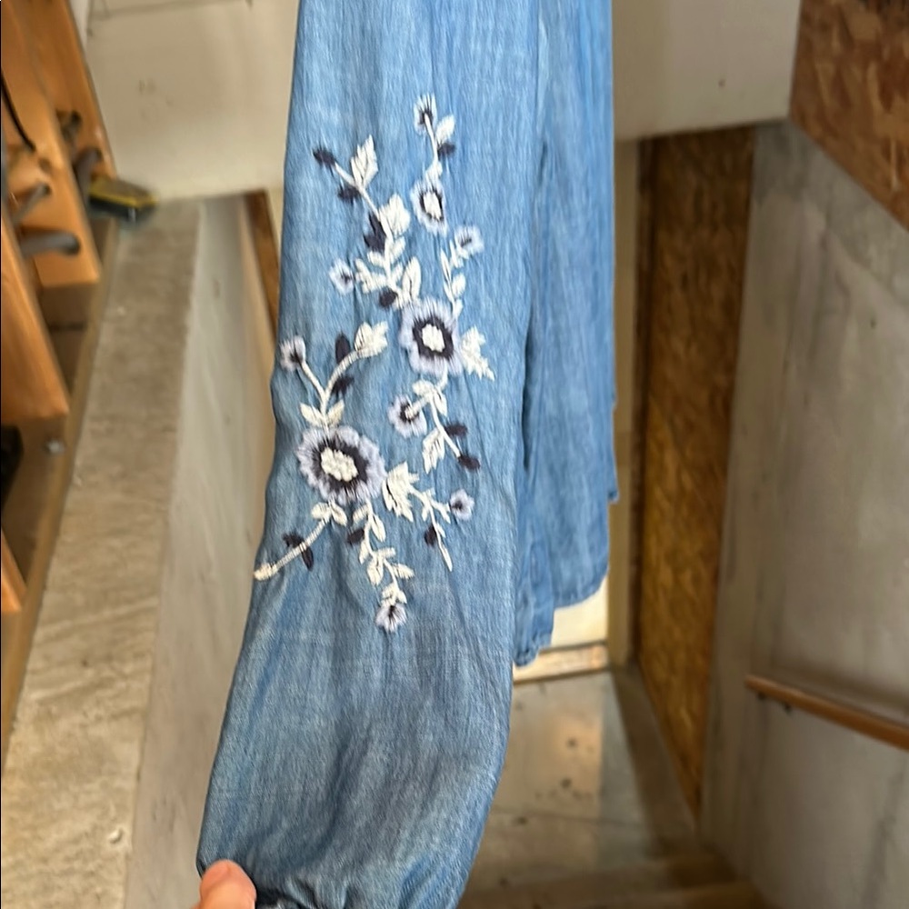 Women's Blue Peasant Top - Picture 2 of 4